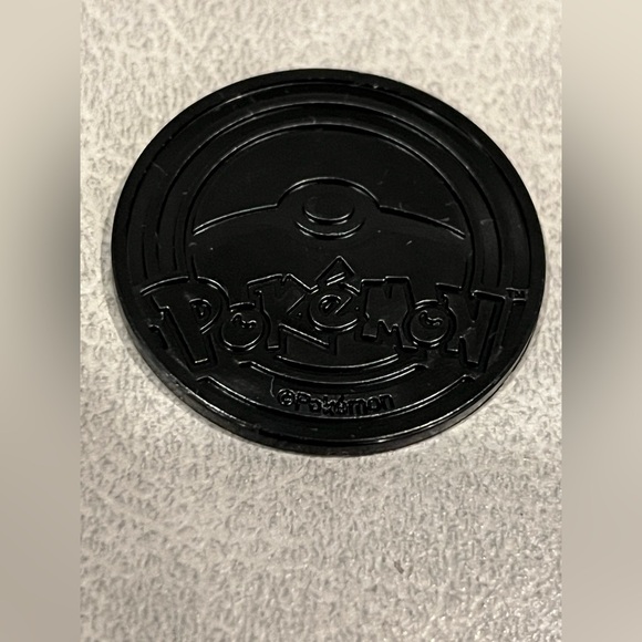 Pokeman flipping coin Nintendo Game Flipping Coin OFFICIAL  new condition - Picture 2 of 3